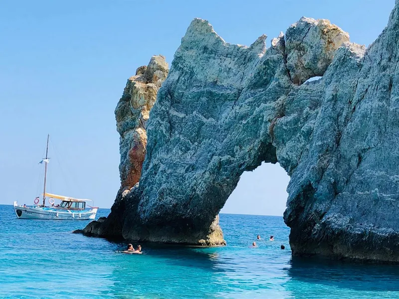 Artemida by the rock arch at Lalaria